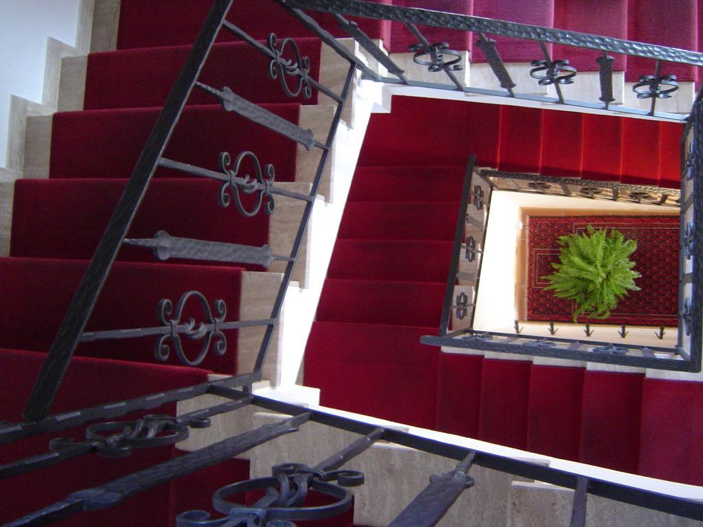 Hotel Garni Hubertus Tirolo Extérieur photo
